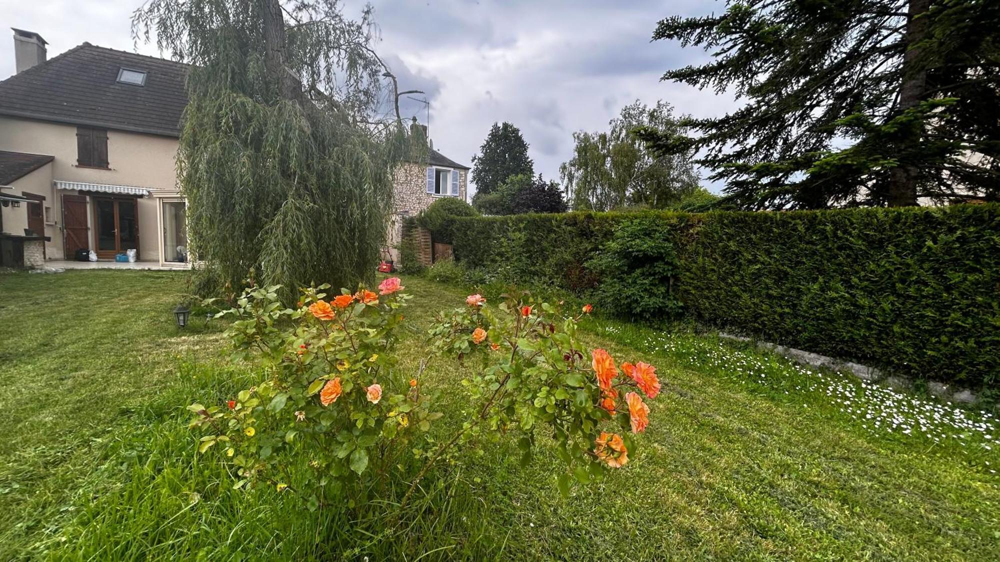 La Nebuleuse Villa Notre-Dame-de-l'Isle Luaran gambar